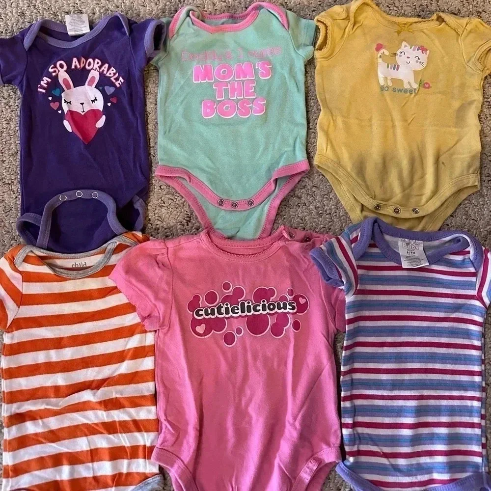 Baby Girl Bodysuit Onesie Bundle Lot of 7 Size 6–9 Months